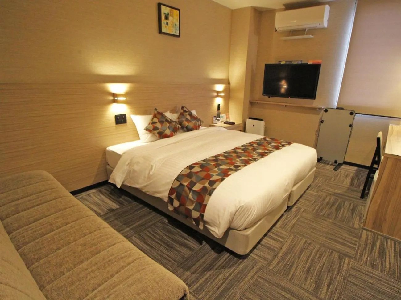 Astil Hotel Shinosaka Precious 4*, Osaka